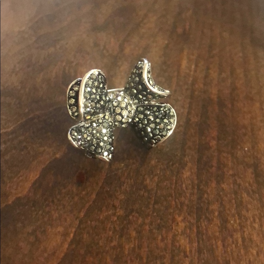 Stella and Dot Bow Ring